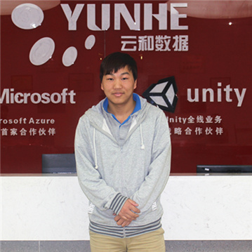 UI設計班學員劉*利入職易飾嘉擔任網(wǎng)頁設計師