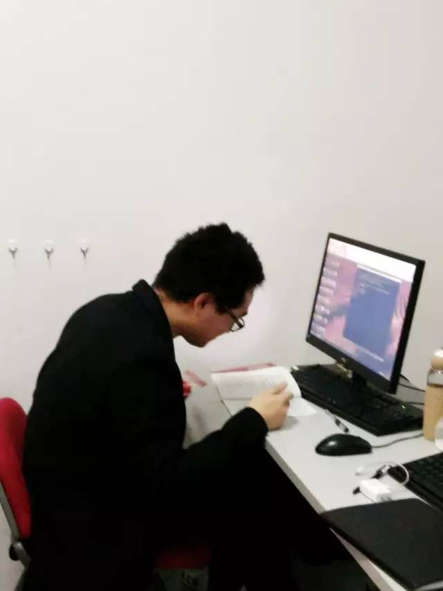 UI設計班和HTML5專家班畢業(yè)學生感想