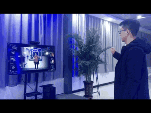 泛IT學院迎來首批學生參觀，體驗最頂級的黑科技！