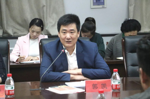 配圖4 云和數據與鄭州商學院校企合作項目百度電商學院成功簽約.jpg