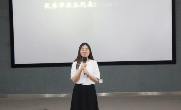 配圖4 云和數據UI培訓同學恭喜你們畢業.jpg