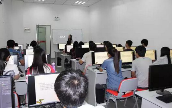配圖2 云和教育IT培訓師資優勢有哪些.jpg
