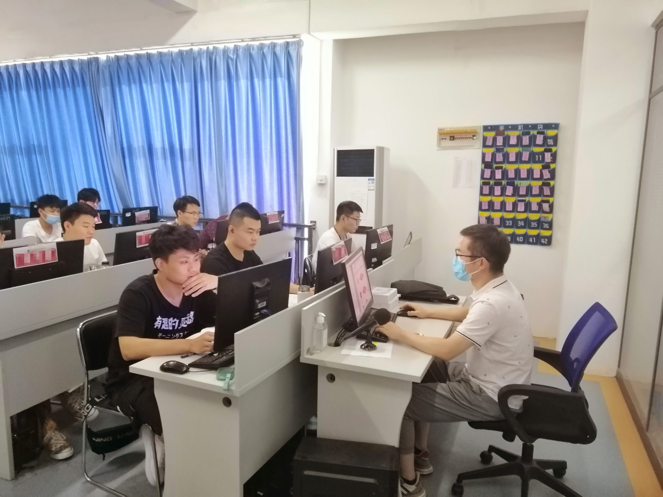 【云和數據學員晚自習】? 留足時間梳理知識,才能更好的記憶及運用 唯有不負時光，才能茁壯生長，活成想要的模樣。